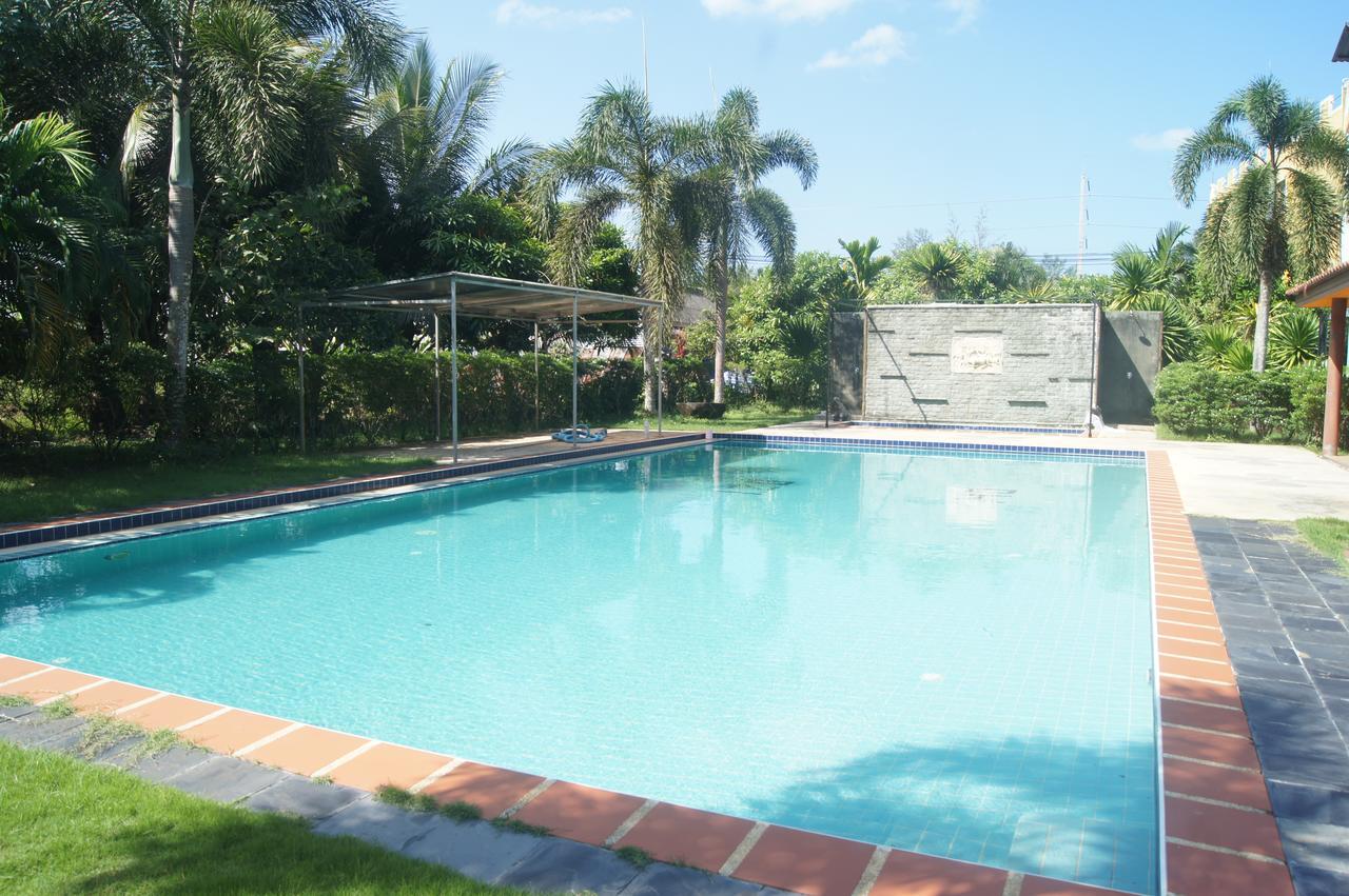 R.T. Hotel Khao Lak Bagian luar foto