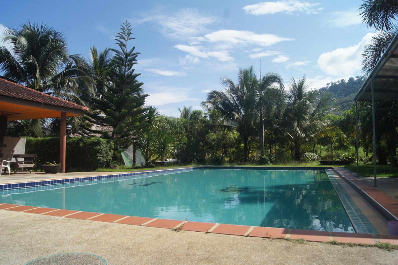 R.T. Hotel Khao Lak Bagian luar foto