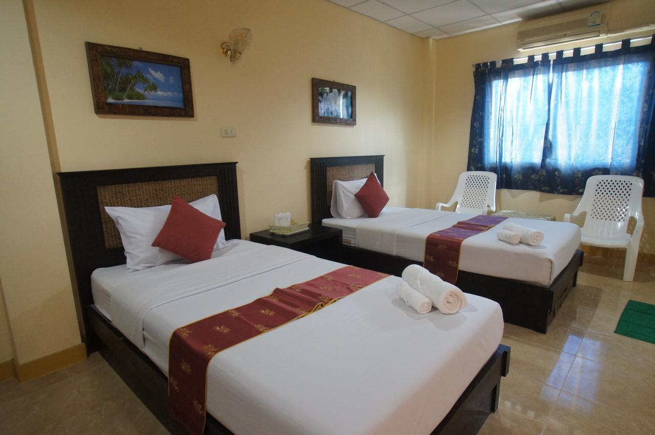 R.T. Hotel Khao Lak Bagian luar foto